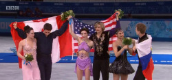 damnthatexplodingsnap:  The Sochi organisers gave Tessa and Scott a Canadian poncho instead of a flag.  