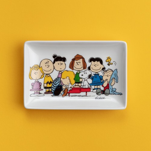 playburo:  Peanuts