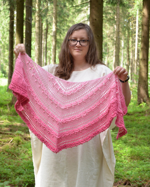  Strawberry Cupcake Shawl by Andrea Cretu on Ravelry