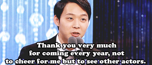 sekaihoon:  pwahhhahahaha, well why cant they, chunnie? XD 