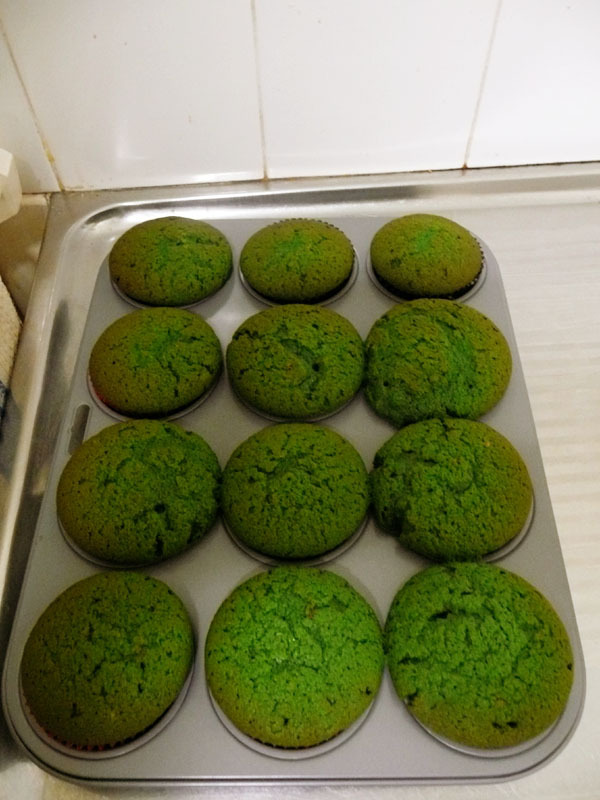 outrospection:  GREEN FAIRY CUPCAKES Take one one basic red velvet recipe, use green