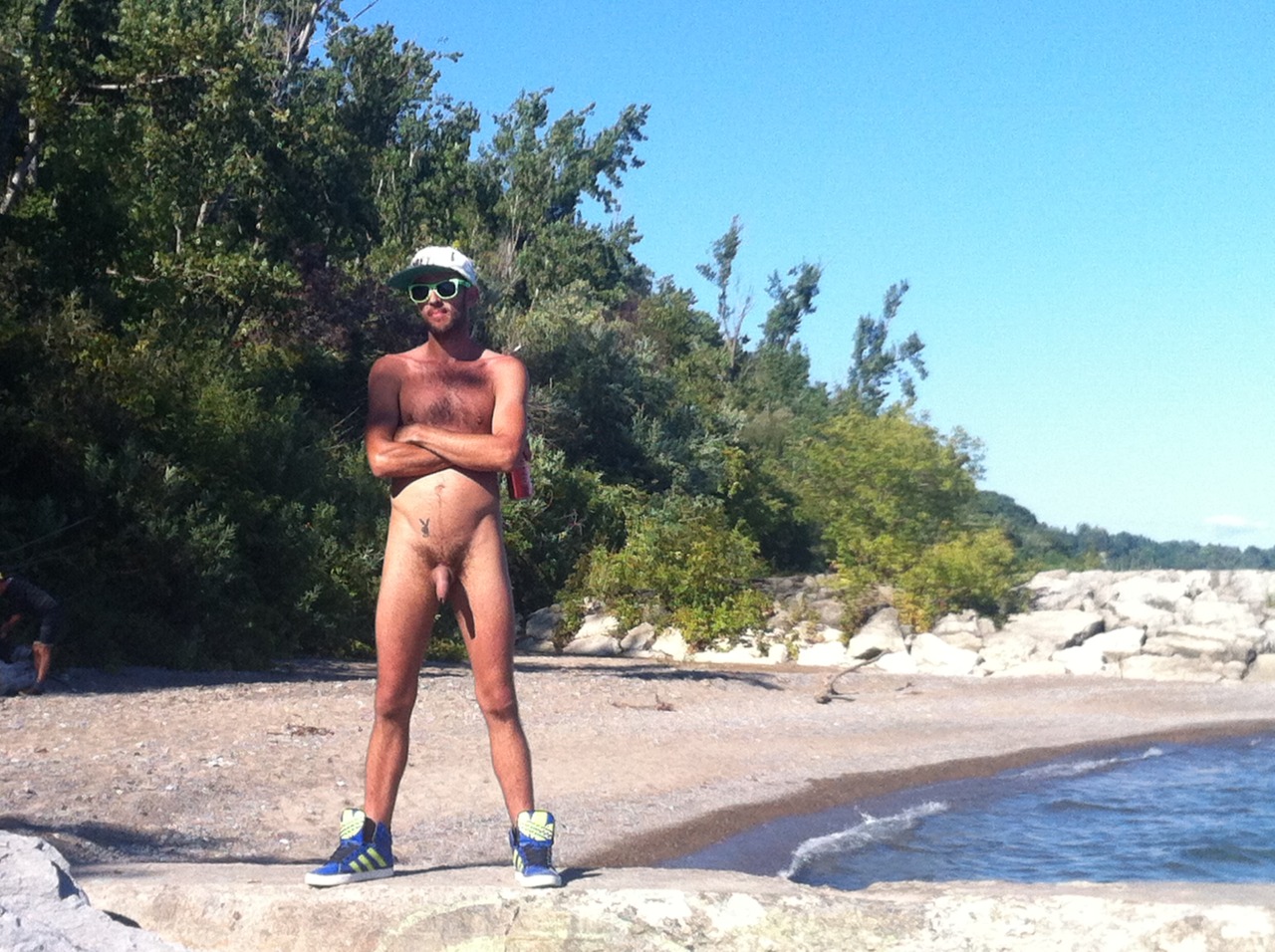 yoloswagto: Fuckin’ Beach Bum Trash! 