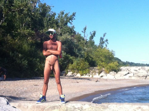 yoloswagto: Fuckin’ Beach Bum Trash! 