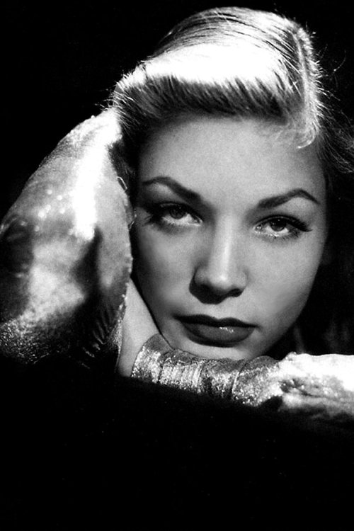 Lauren Bacall, undated promo picture (ca. mid 1940s)