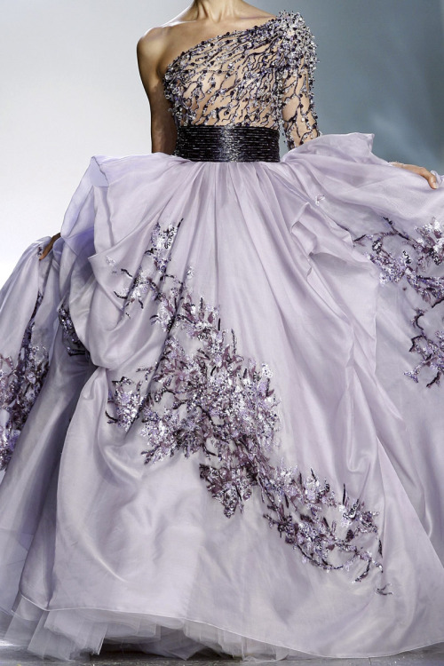 fromobscuretodemure: Details: Zuhair Murad Haute Couture F/W 2009-10.