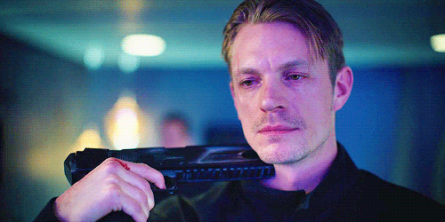 rioliv:Altered Carbon(2018)