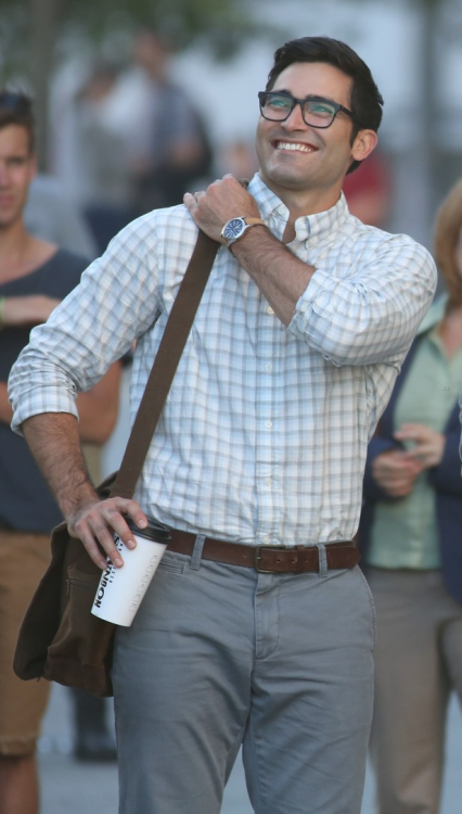 mynewplaidpants: Tyler Hoechlin can wear a pair of glasses