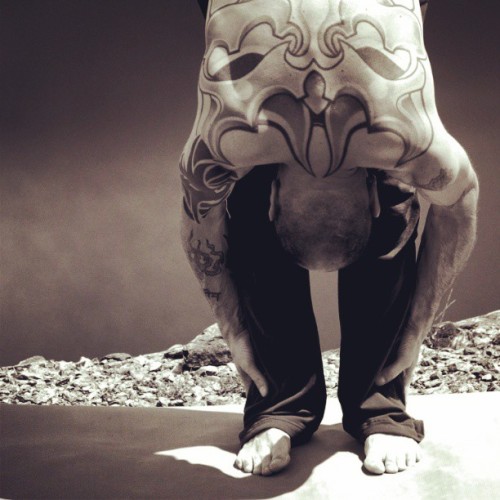 yogadudes:#yoga #ashtanga #blackandwhite #amiantolake - @barbasimo- #webstagram