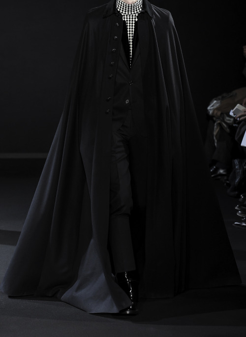 vaempira:ciorny:Les Hommes FW ‘13/14This is how we are supposed to dress