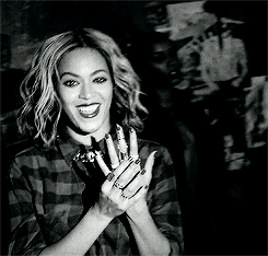 ashburtonboy:   Beyoncé + smile Smiles from the album :) 