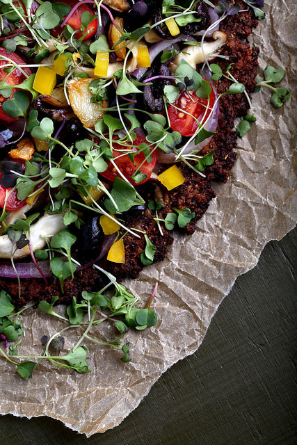 beautifulpicturesofhealthyfood: Purple Cauliflower Crust Pizza…RECIPE