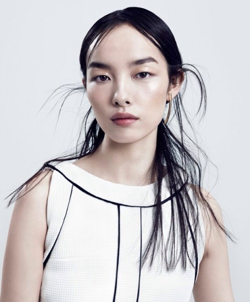 T Magazine China March 2015 Fei Fei Sun by Paola Kudacki, styling by Lucia Liu.