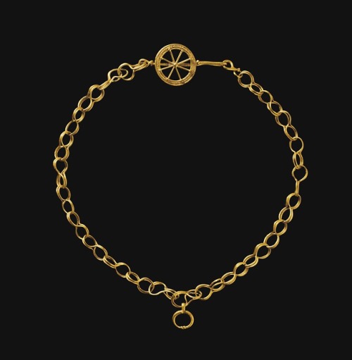 via-appia:Roman jewelry: a gold necklace (top) and gold bracelets, c. 1st - 4th century