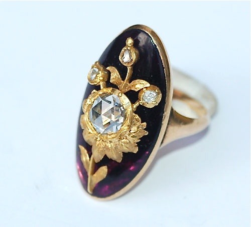 jewelrynerd:Georgian Sunflower Ring, circa 1780. The tapering gold shank supports an oval dome of ca