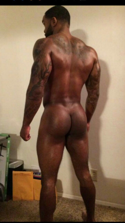musclefeign:  tophereyoubttm:  Damn  Yes