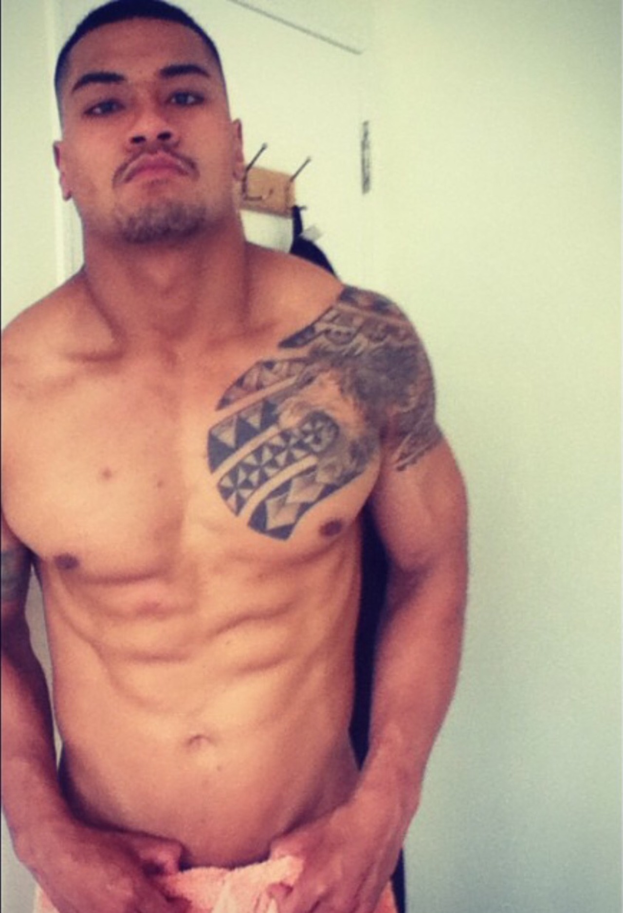 polycouplemix:  Tongan Hottie from South Auckland! 