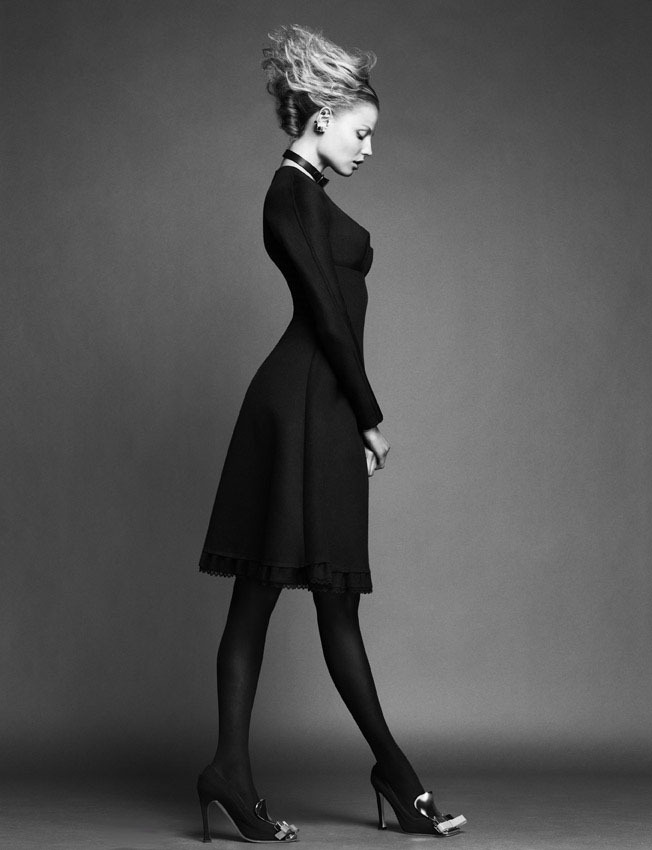 stormtrooperfashion:  Magdalena Frackowiak in “L’Ensorceleuse” by Greg Kadel
