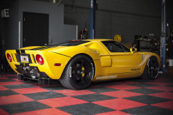 automotivated:  Ford GT on HRE RS105’s