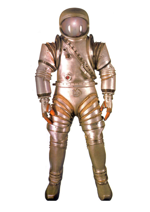 atomic-flash:Actual Space Suit - Late 1940s