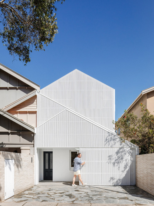 kazu721010:North Bondi House / James Garvan ArchitecturePhots © Katherine Lu