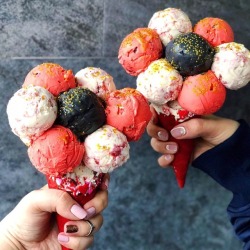 bergdorfprincess:  Forget roses, get yo’ girl an ice cream bouquet 💐🍦🌸 @stuffedicecreamnyc #HappyGalentinesDay (at Stuffed Ice Cream NYC)
