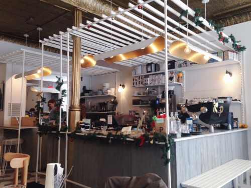 Cafe PistaLocation:  500 Rue Beaubien E Metro Station: BeaubienHello hello! It is finally the holida