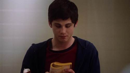 hirxeth:  “You can’t just sit there and put everybody’s lives ahead of yours and think that counts as love.” The Perks of Being a Wallflower (2012) dir. Stephen Chbosky 