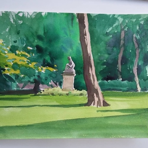 One of the four watercolor painting I made today at luxembourg garden. It’s my favourite one. 