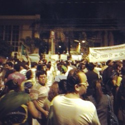 Manifestação em frente a prefeitura, de