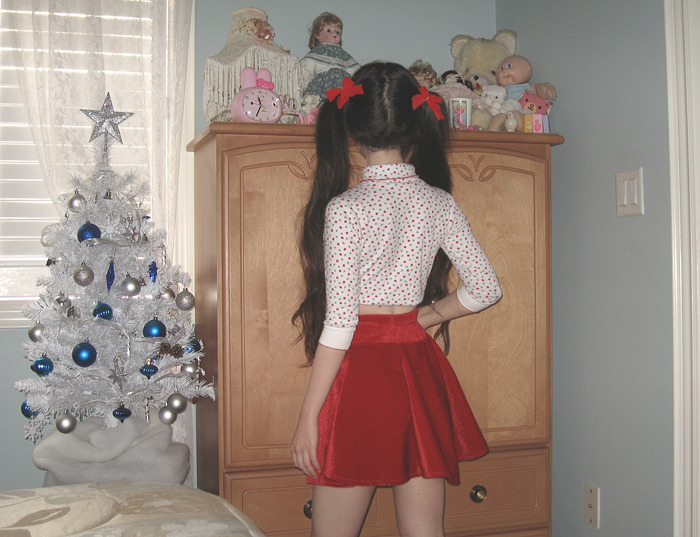 jess-woods:  me last christmas 