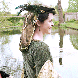 lucretiaborgia:Costume Appreciation Post: Anne Boleyn’s wardrobe (Wolf Hall, 2015)