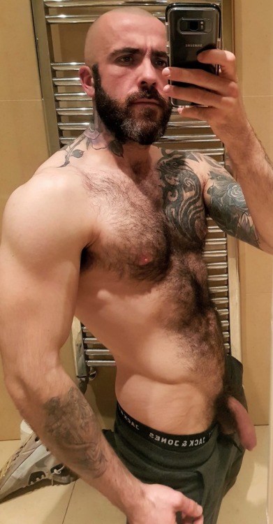 hairymacho: mattyscruffy:Instagram matthairybear www.hairymacho.tumblr.com Yum