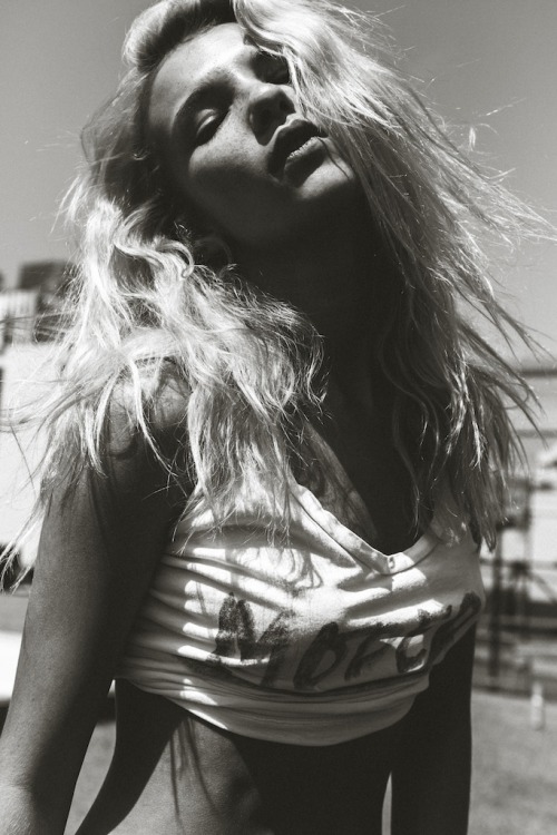lucaspassmore:  Rachel @ Photogenics shot by Lucas Passmore 
