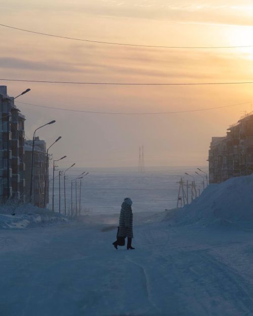 krasna-devica:Melancholic and atmospheric photos of Russian city in the North. Vorkut