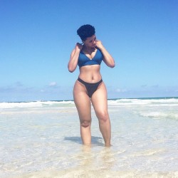 wittyintuition:  Day 2 #mandalynnswim #sadiebottoms #beach #beachbody #vacation