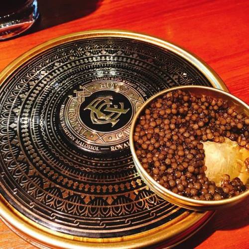 Lovely!! #caviar #chef #cheflife #gourmet #food #foodie https://www.instagram.com/p/BzH6KbKhr76/?igs