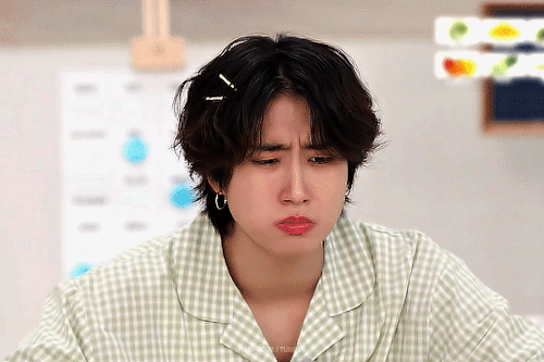Nom Nom Nom (pouty Version)