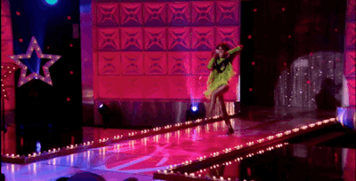 katyograd: me walking into my kitchen at 3 am to eat a whole pizza and have a breakdown 