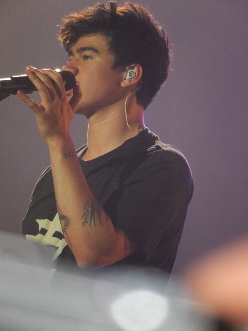 6ftcalum: i spot an angel here 