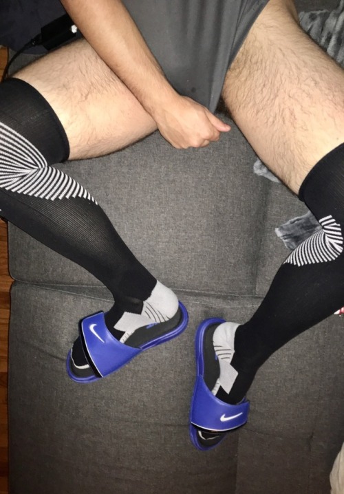 menocksandslidesfetish:100 reblogs and the next pic will include my cock