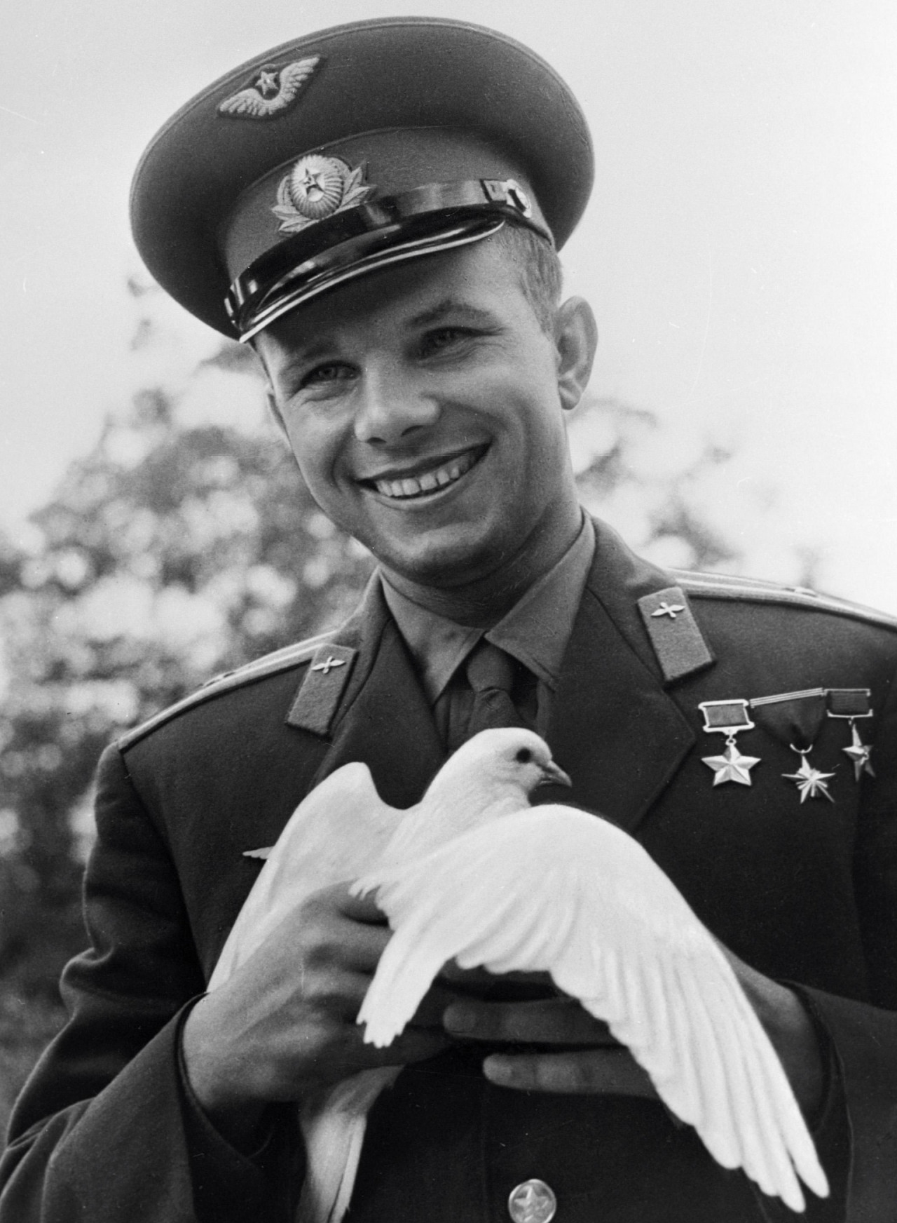toholdonreadyornot:  53 years ago the first flight into the outer space was carried