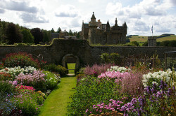 visitheworld:  In the gardens of Abbotsford House near Melrose, Scotland (by ralf366). 