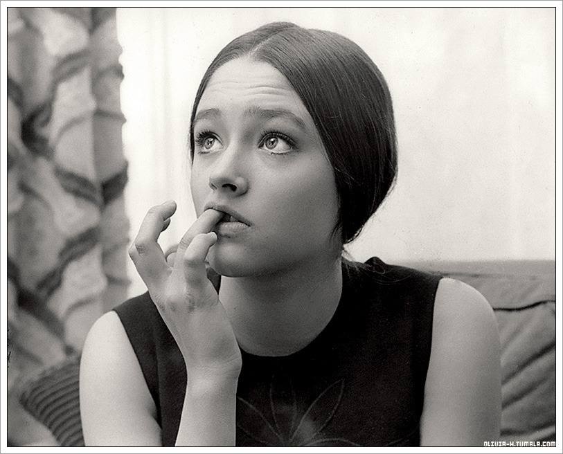 cinephiles-in-asia:  Olivia Hussey is perfect &lt;3 (Did anyone else jump in