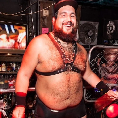 benny-the-pooh: #leathercubwww.instagram.com/p/Bn9cV-ggWHY/?utm_source=ig_tumblr_share&a