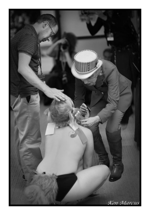selinaminx:  Pepper Pups getting her 1st Place award from Mistress Ellen at DomCon 2014 … - SelinaMinx  Hey look, I’m in the background, taking pictures right there! This was such a great pet show. That puppy was so sweet!! And i was so glad to