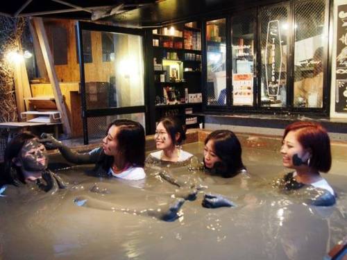 Tokyo Japan’s Mud Bar is for Filthy Drinkers, Literallyvia Japan Realm