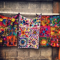 hiptipico:  Tapestry Street Art #guatemala