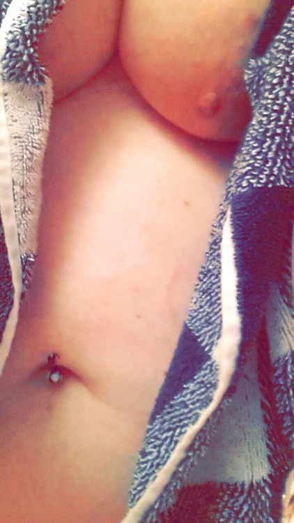 chubbyaussie:  Topless Tuesday. :)  I tried to submit it to all the people who liked my post….. I got about half way thru and I had some technical difficulties so for that I apologize.