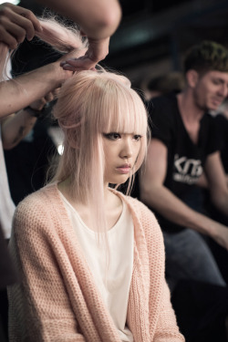 kuroikami:  ALICE MCCALL BACKSTAGE MBFWA 2014 | Fernanda Ly 