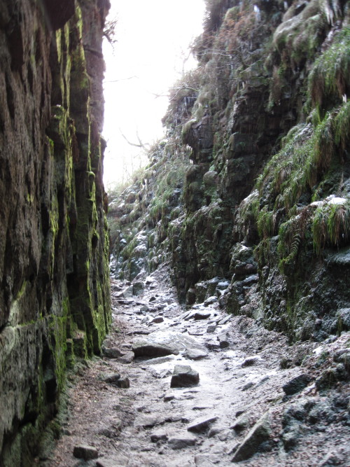 s-e-werronen:The Green Chapel (Lud’s Church, Staffs)The Green Chapel is the place where Sir Gawain m